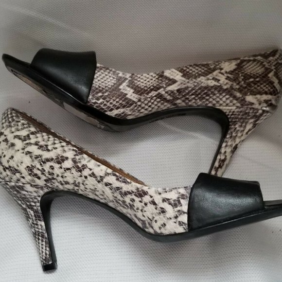 VINTAGE Calvin Klein NAREEN Open Toe/Heels Black/White - Picture 3 of 6